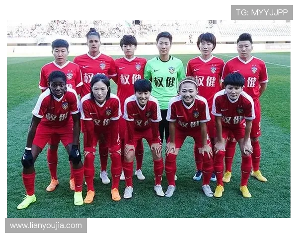 巴塞罗那女足迎战利云特全力争胜展现实力与风采